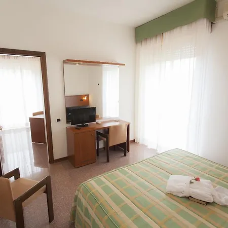 Rossini Hotel 3*