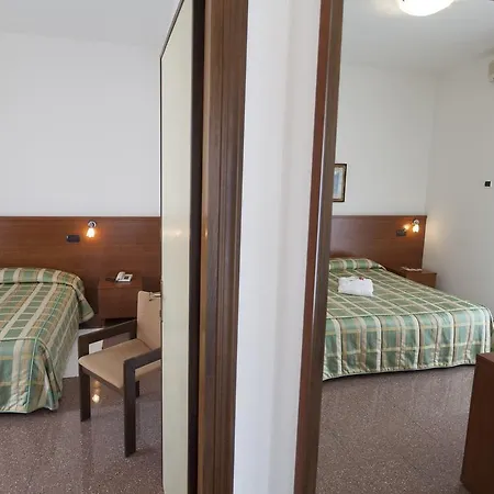 ホテル Rossini Tabiano Terme