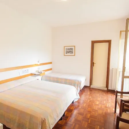 ホテル Rossini 3*