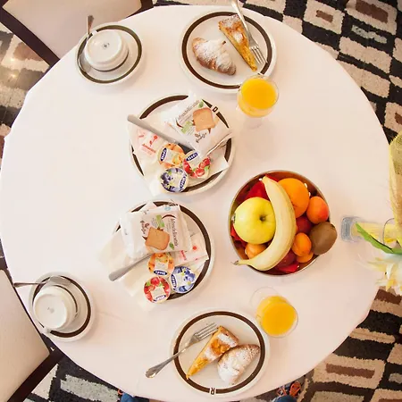 Rossini ホテル 3*